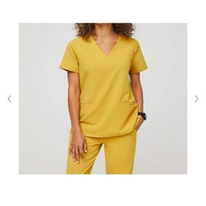 FIGS Limited Edition Light Gold Scrub set